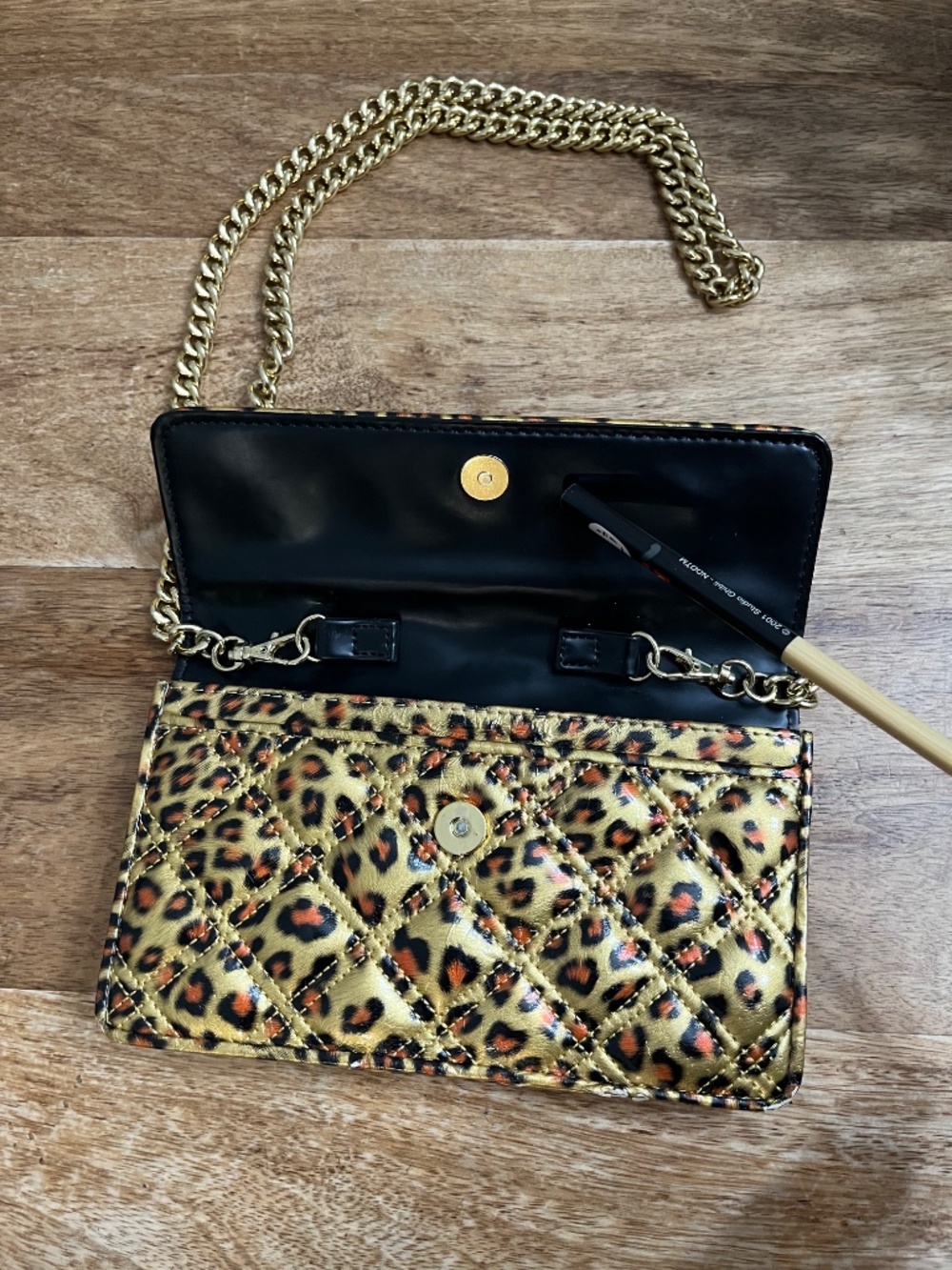 JACOBS by Marc Jacobs Leopard Clutch with Gold Chain - Picture 7 of 7